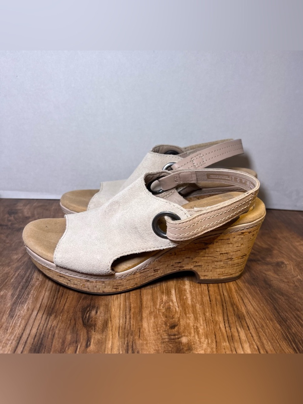 Clarks Giselle Loop Wedge Sandal Womens US 6.5